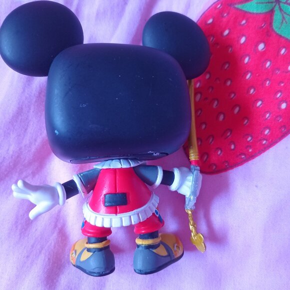 Disney Kingdom Hearts Mickey Mouse Funko Pop - Picture 2 of 3